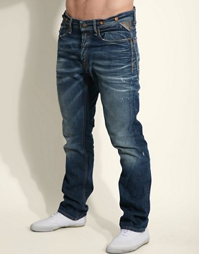 ASOS have a lot of carrot and tapered fit jeans in their collections 