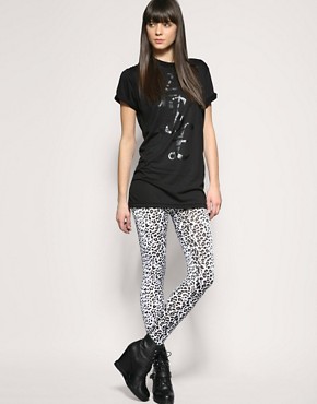 Teen Scene Fashion Trends: Animal Print leggings are a must-have!